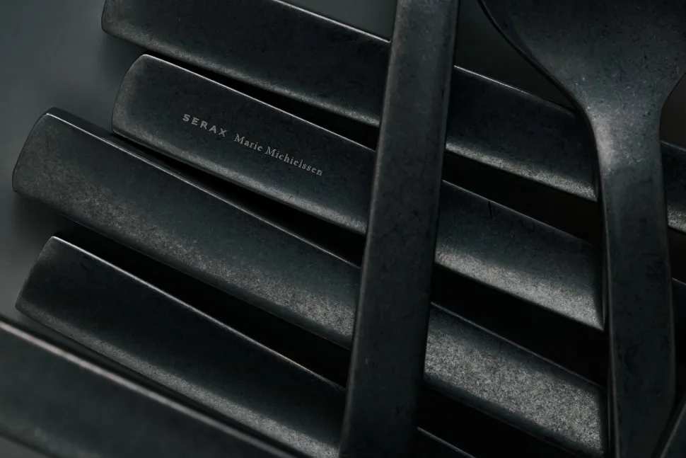 Bestekset Serax La Mère Cutlery By Marie Michielssen Black (24-delig)