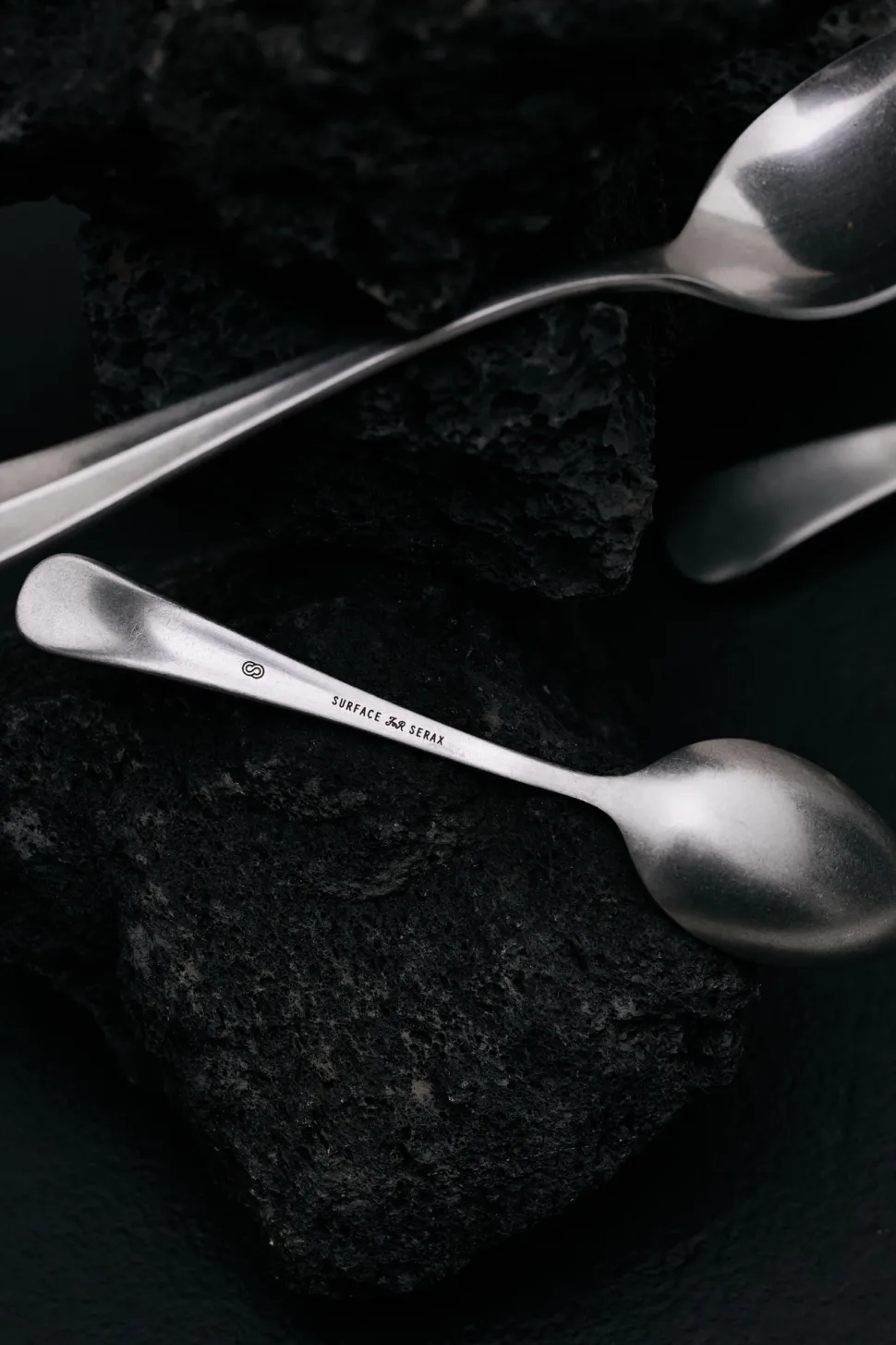 Bestekset Serax Surface Cutlery By Sergio Herman Steel Grey (24-delig)