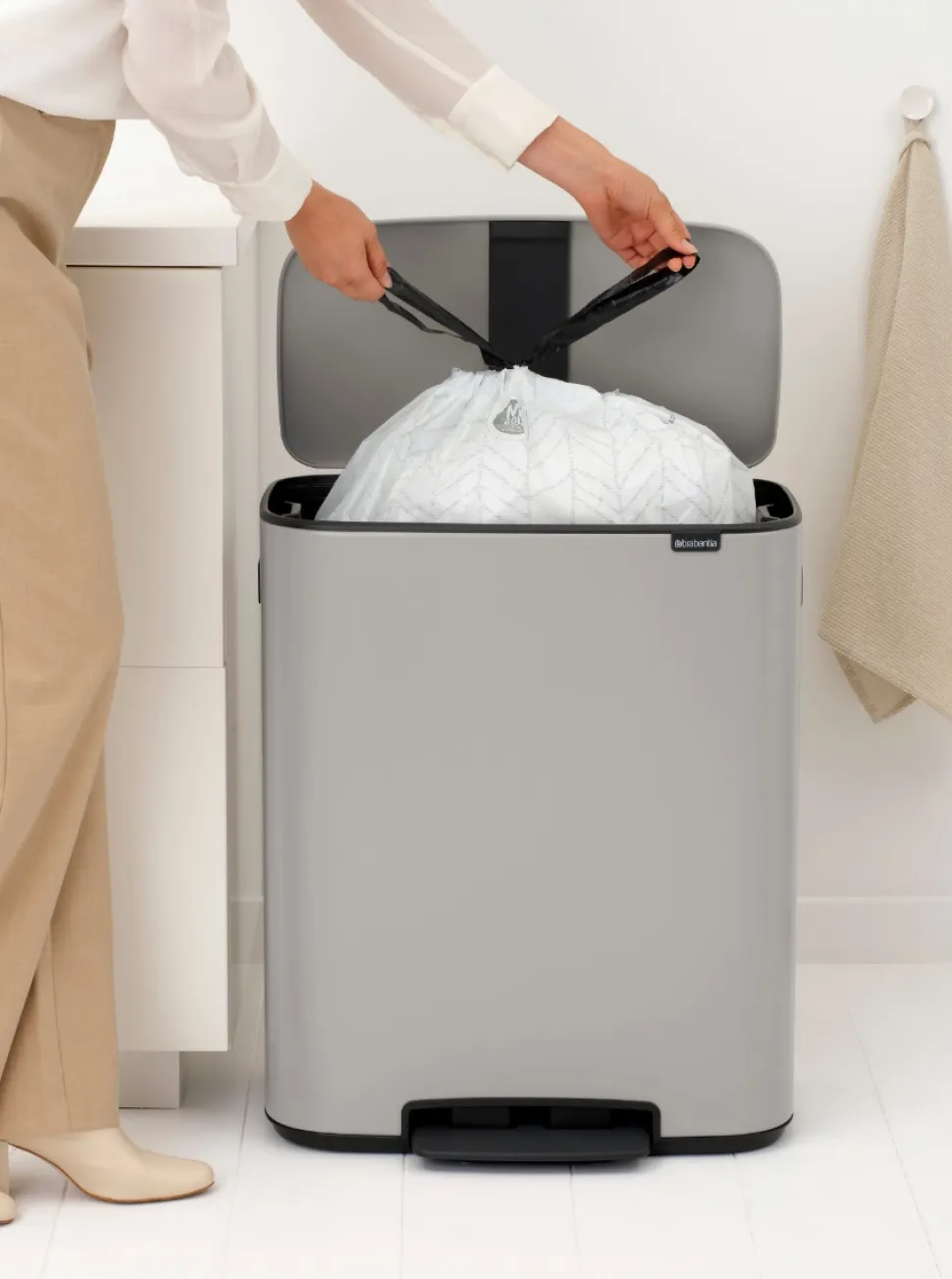 Brabantia Bo Prullenbak Soft Grey 60 liter
