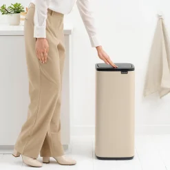 Brabantia Bo Touch Bin Prullenbak 30 L - Soft Beige