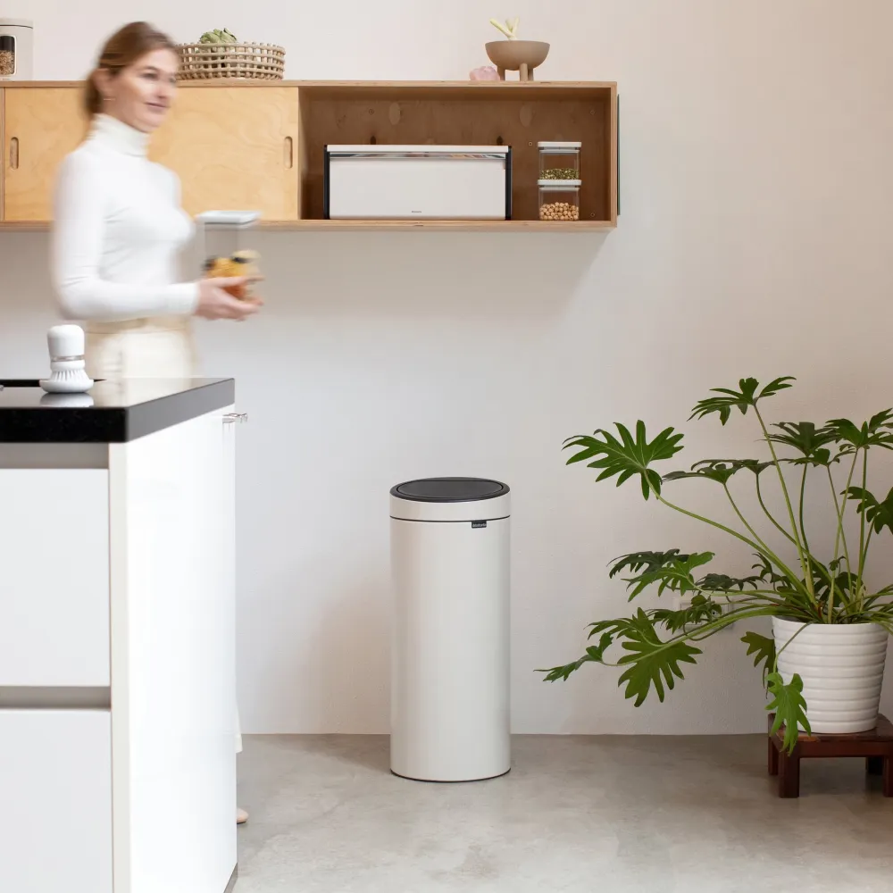 Brabantia Touch Bin Afvalemmer 30 Liter - Soft Beige Clearance