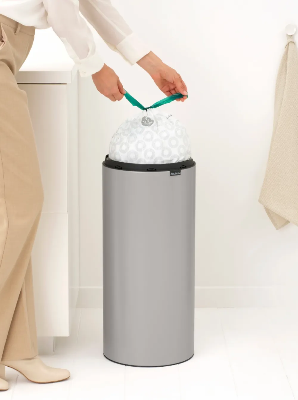 Brabantia Touch Bin Prullenbak Soft Grey 30 liter Outlet