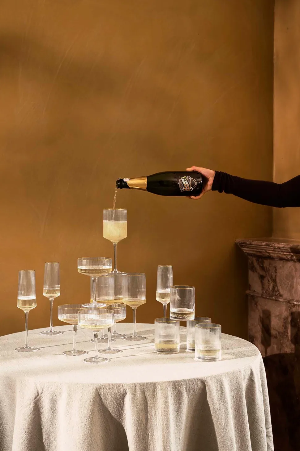 Champagneglas vtwonen with Gold Rim Clear 230 ml (Set van 4)