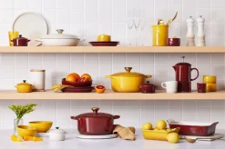 Le Creuset Diep Bord Garnet 22 cm Clearance