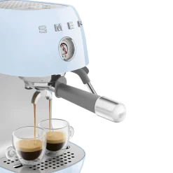 Smeg Espresso koffiemachine ECF03PBEU 50's Style Pastelblauw Clearance