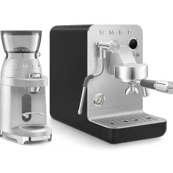 Smeg Espressomachine EMC02BLMEU Collezione Mat Zwart