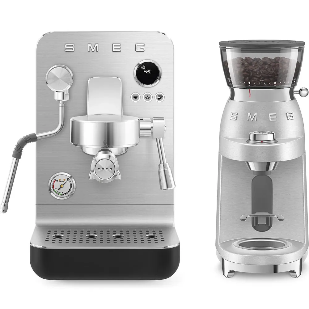 Smeg Espressomachine EMC02BLMEU Collezione Mat Zwart