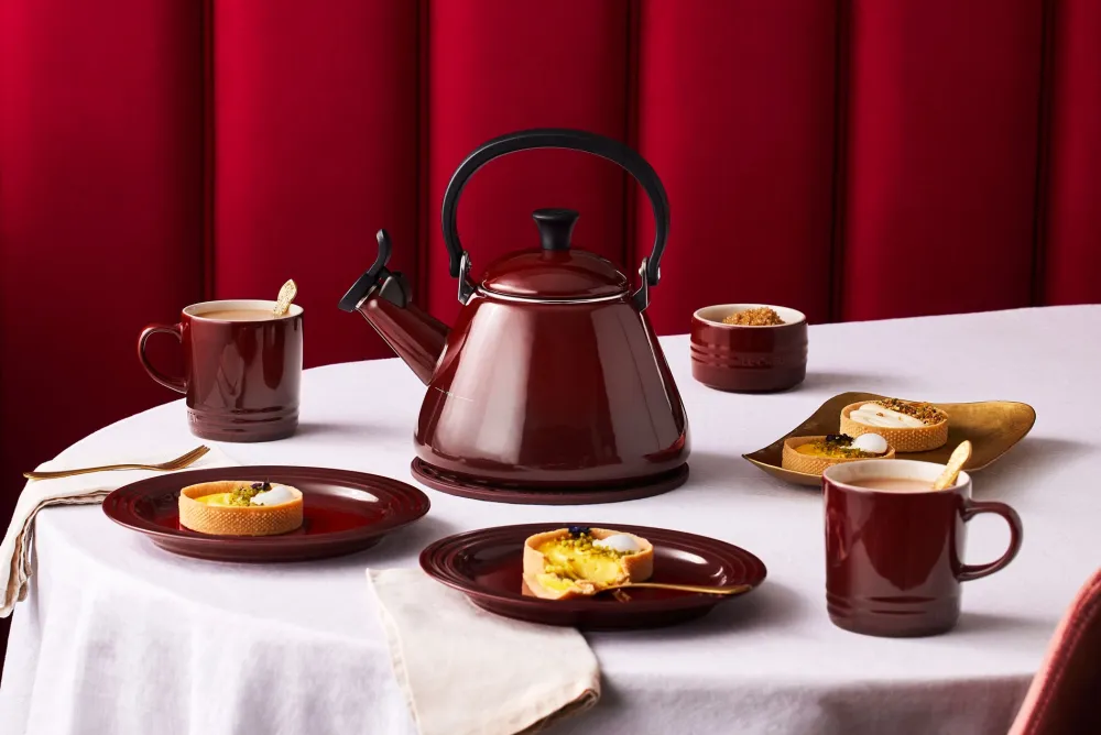 Le Creuset Fluitketel Kone Garnet 1,6 Liter