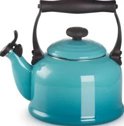 Le Creuset Fluitketel Tradition Caribbean Blue 2.1 Liter Clearance