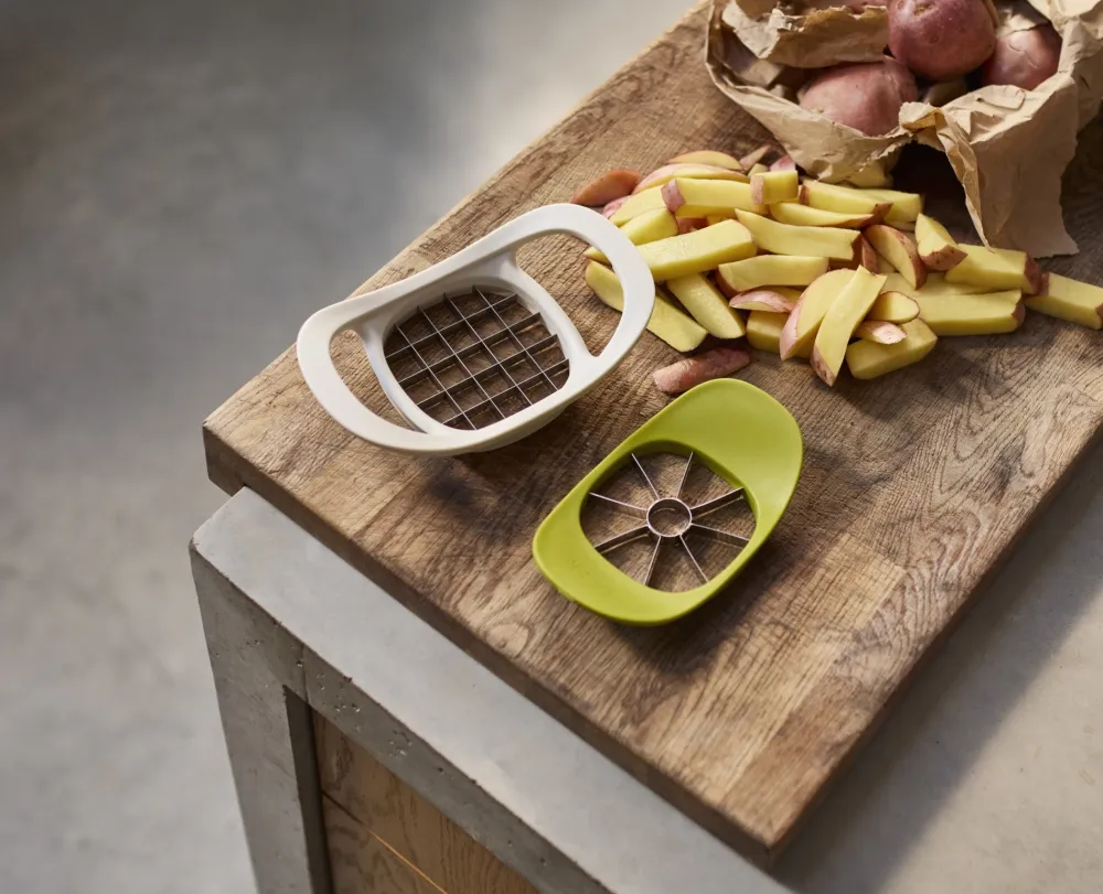 Joseph Joseph Fruit- en Groentesnijder Nest Press 2-in-1 Stone / Green Hot