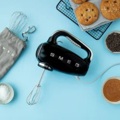 Smeg Handmixer 50 Style HMF01 Zwart Hot