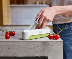 Joseph Joseph Halve-It Slicing Tool Stone / Green Hot
