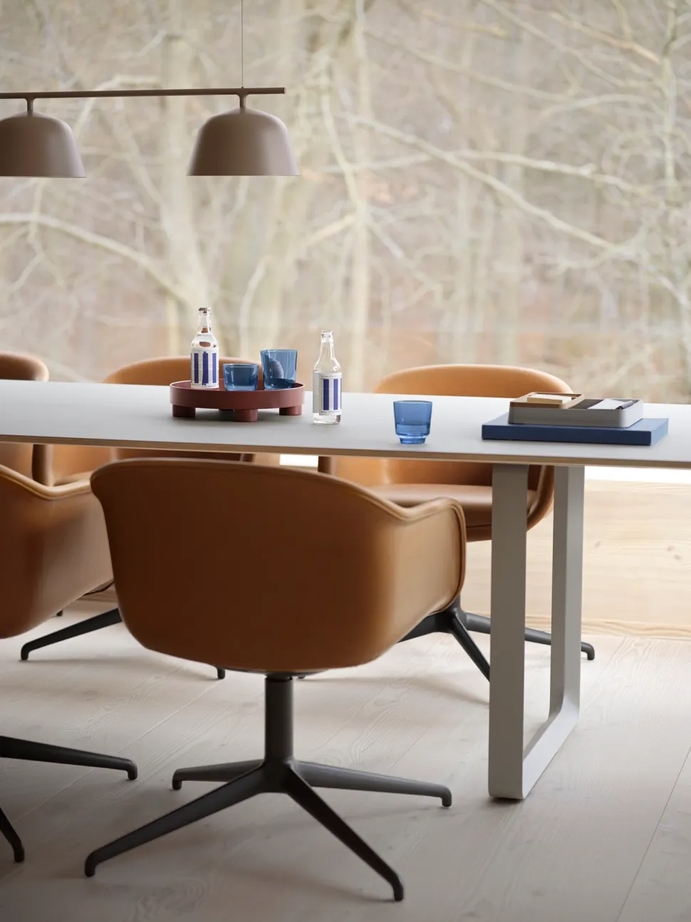 Karaf Muuto Raise Dark Blue 1 L
