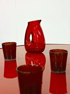 Karaf POLSPOTTEN Jug with Hole Red 850 ml