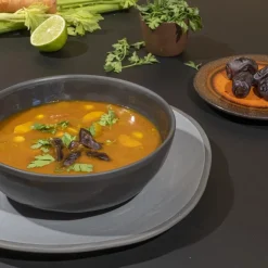 Kom The Table Atelier Black Olive 18 cm