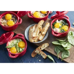 Mini Braadpan Staub Ceramic by Staub Cocotte Rond Kers 10 cm