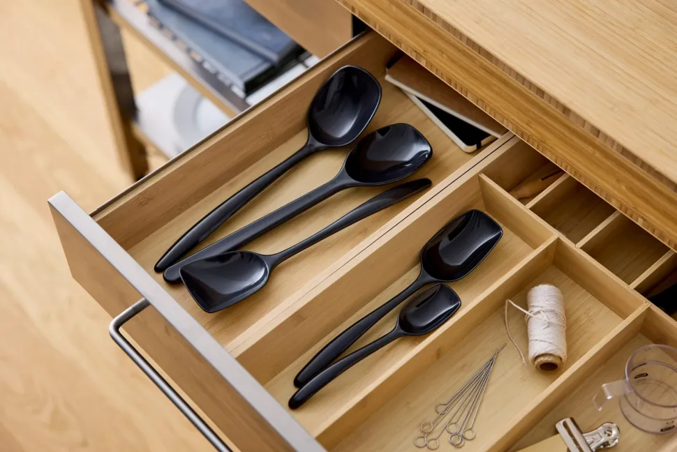Opscheplepel Rosti Broad Shape Classic Carbon Black