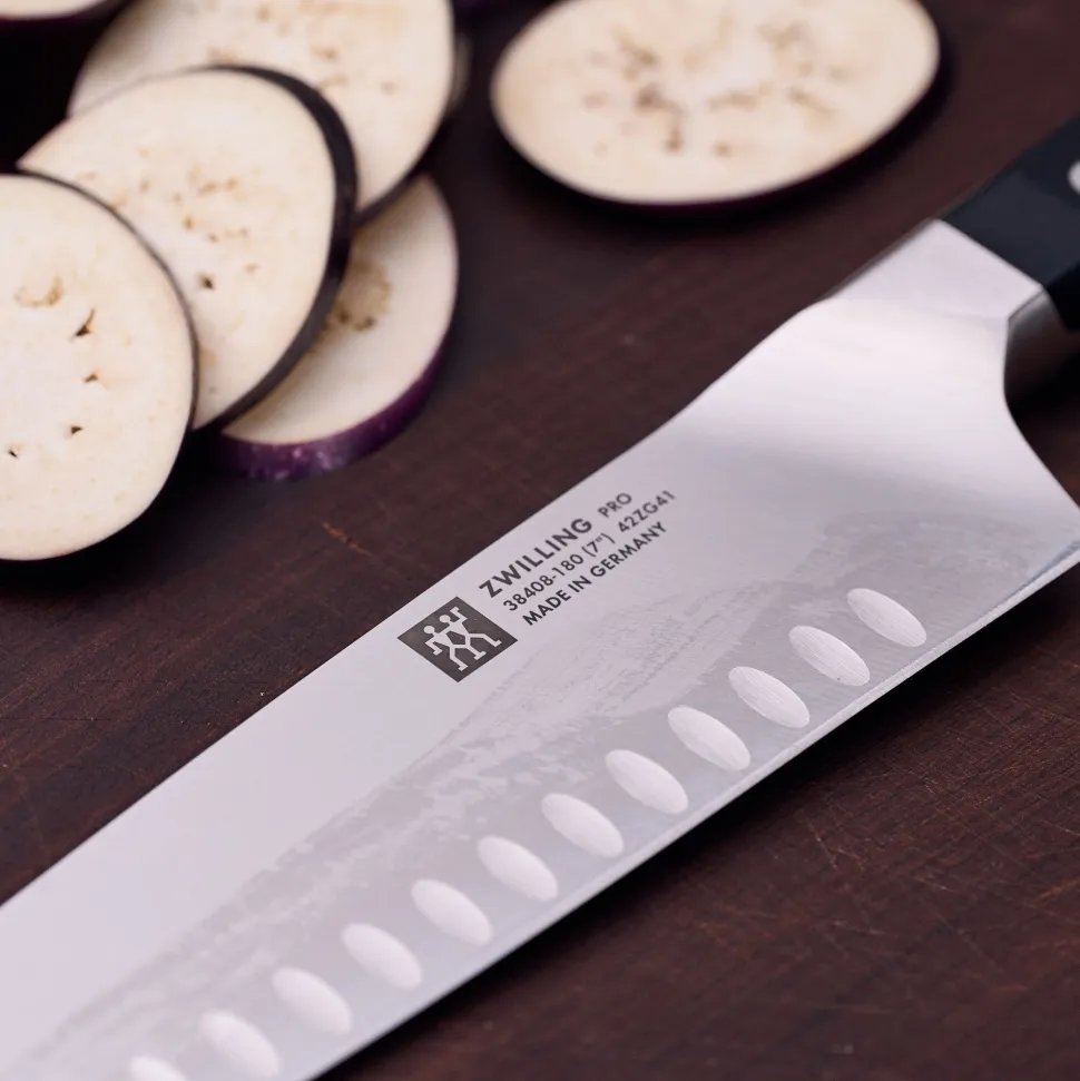 Santokumes Zwilling Pro Met Kuiltjes 18 cm
