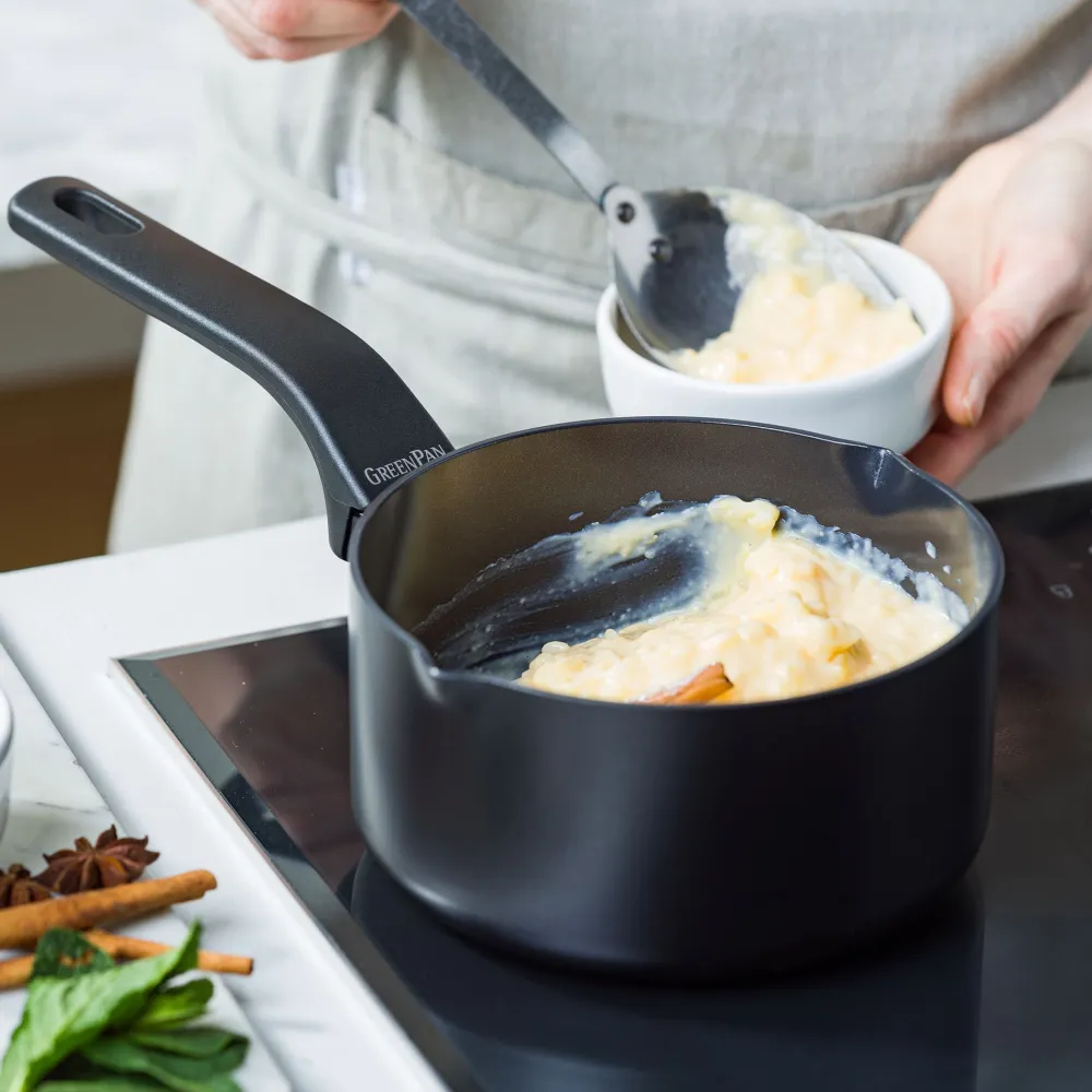 GreenPan Steelpan Essence Met Keramische Antikleeflaag Met 2 Tuiten 16 cm Sale