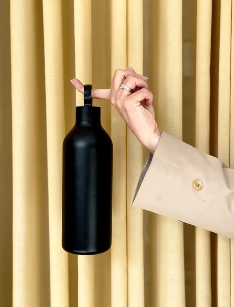 Thermosfles Stelton Tabi Vacuum Insulated Bottle 1L Black