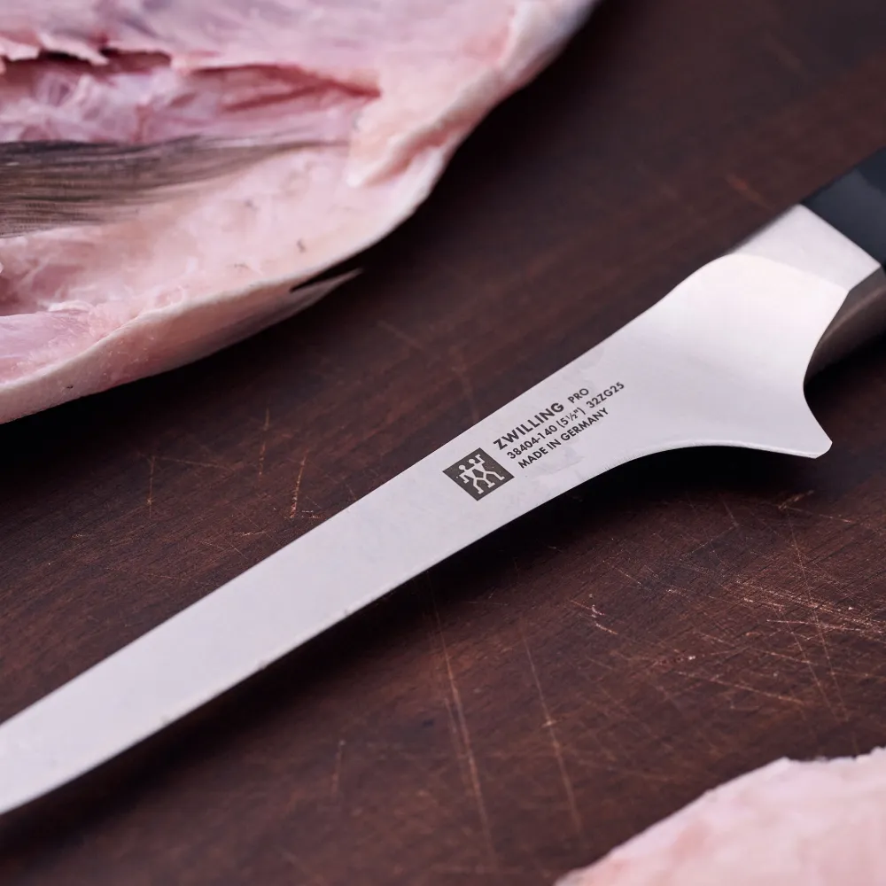 Zwilling Uitbeenmes Pro 14 cm Hot