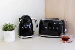 Smeg Waterkoker KLF03BLEU 50 Style Zwart Hot