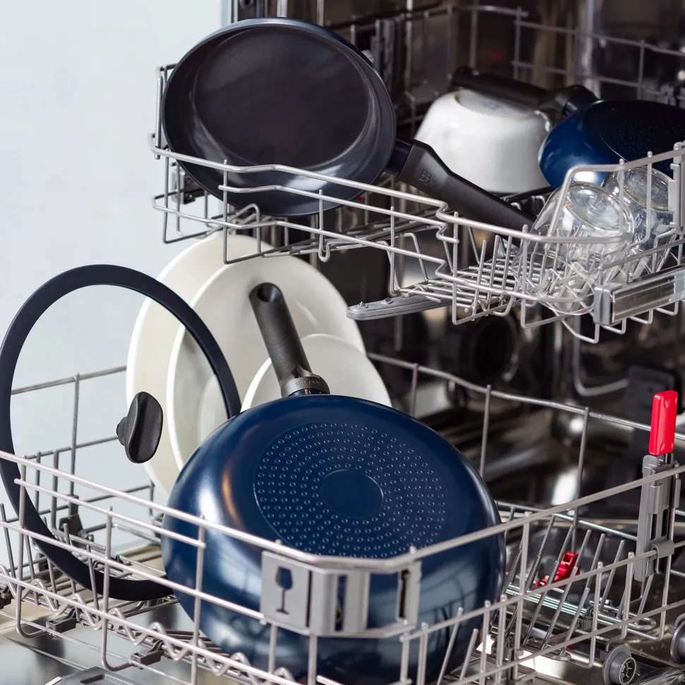 Wokpan BK Enjoy Met Keramische Antikleeflaag Met Deksel 28 cm