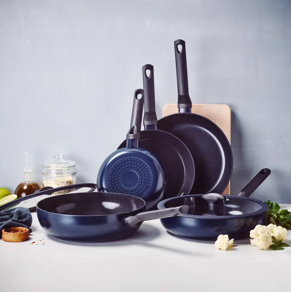 Wokpan BK Enjoy Met Keramische Antikleeflaag Met Deksel 28 cm