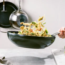 Wokpan Dagelijkse Kost Door Jeroen Meus Met Keramische Antikleeflaag 28 cm