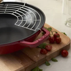 Staub Wokpan Kers 30 cm